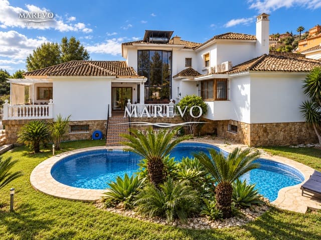 6 bedroom Villa for sale in Cortijo Torrequebrada, Benalmádena with pool garage - € 1,590,000 (Ref: 10186032)
