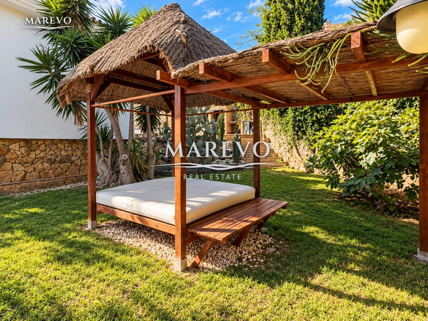6 bedroom Villa for sale in Torrequebrada with pool garage - € 1,590,000 (Ref: 10186032)
