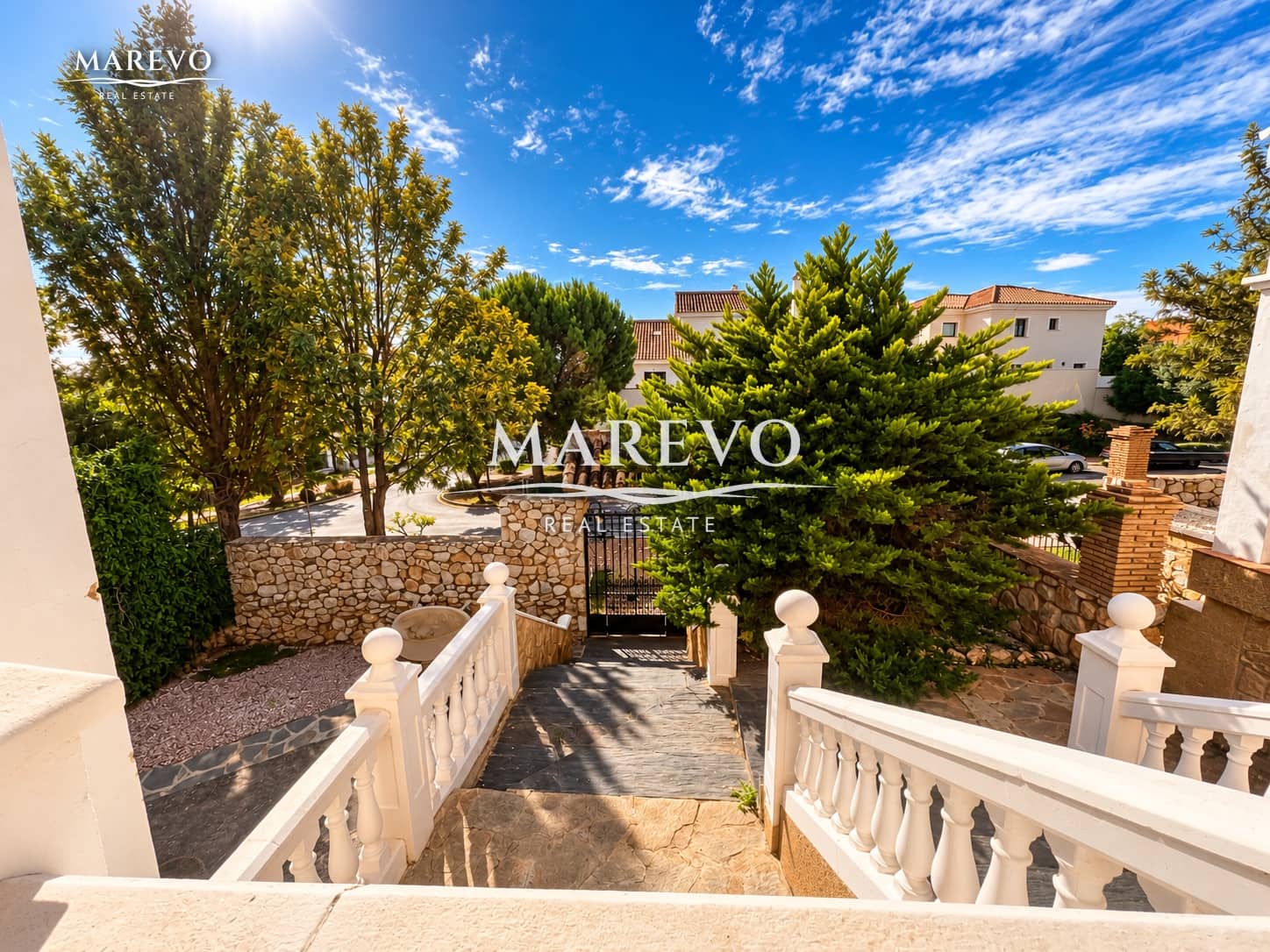 6 bedroom Villa for sale in Torrequebrada with pool garage - € 1,590,000 (Ref: 10186032)