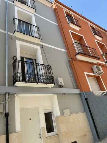 4 slaapkamer Huis te koop in Jijona / Xixona - € 149.000 (Ref: 10093828)