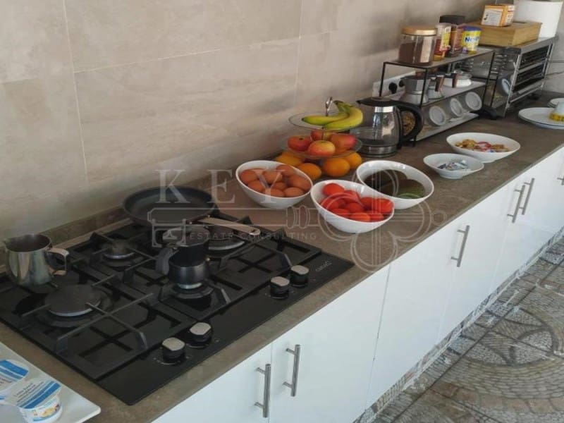 8 quarto Moradia para venda em Es Castell com piscina - 1 350 000 € (Ref: 10160230)
