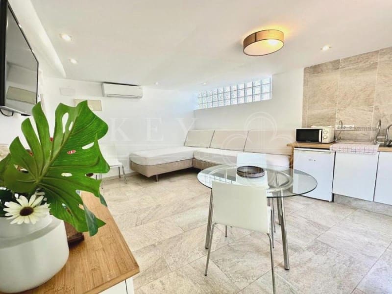 8 quarto Moradia para venda em Es Castell com piscina - 1 350 000 € (Ref: 10160230)