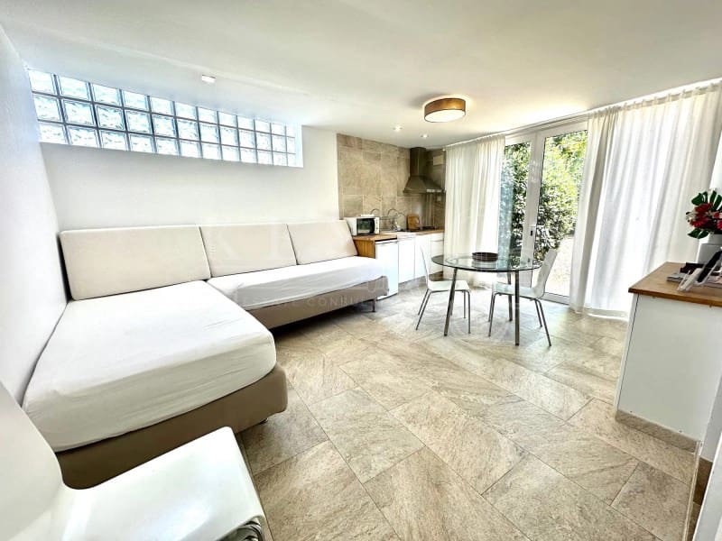 8 quarto Moradia para venda em Es Castell com piscina - 1 350 000 € (Ref: 10160230)