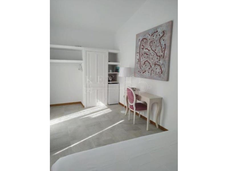 8 quarto Moradia para venda em Es Castell com piscina - 1 350 000 € (Ref: 10160230)