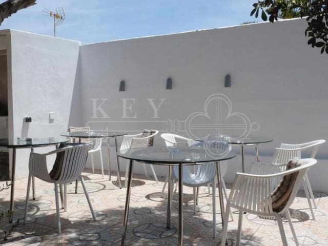 8 Zimmer Villa zu verkaufen in Son Vilar, Es Castell mit Pool - 1.350.000 € (Ref: 10160230)