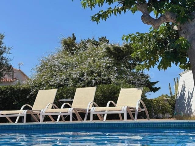 8 Zimmer Villa zu verkaufen in Son Vilar, Es Castell mit Pool - 1.350.000 € (Ref: 10160230)