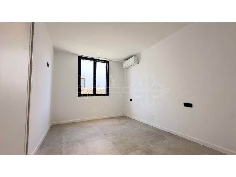 3 soverom Villa til salgs i Cala Blanca med svømmebasseng - € 1 295 000 (Ref: 10161219)