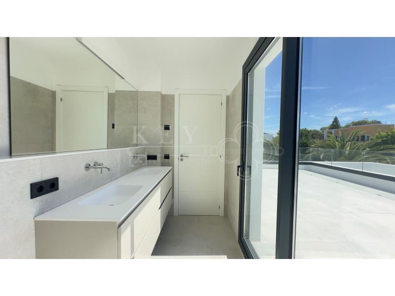 3 soverom Villa til salgs i Cala Blanca med svømmebasseng - € 1 295 000 (Ref: 10161219)
