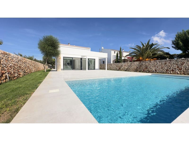 3 soverom Villa til salgs i Cala Blanca med svømmebasseng - € 1 295 000 (Ref: 10161219)