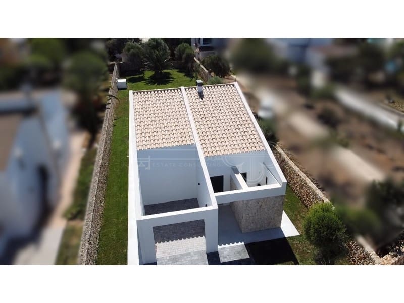 3 soverom Villa til salgs i Cala Blanca med svømmebasseng - € 1 295 000 (Ref: 10161219)