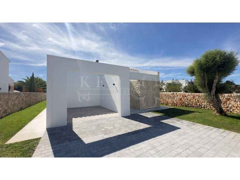 3 soverom Villa til salgs i Cala Blanca med svømmebasseng - € 1 295 000 (Ref: 10161219)
