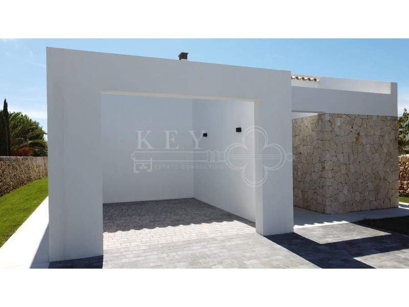 3 soverom Villa til salgs i Cala Blanca med svømmebasseng - € 1 295 000 (Ref: 10161219)
