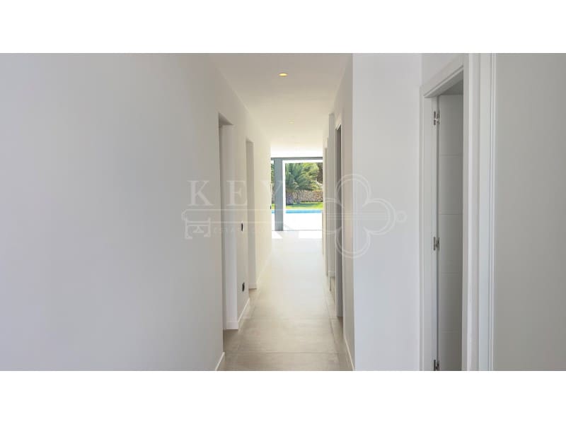 3 soverom Villa til salgs i Cala Blanca med svømmebasseng - € 1 295 000 (Ref: 10161219)