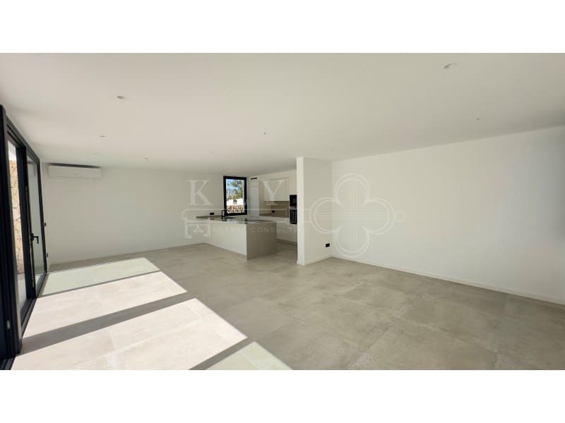 3 soverom Villa til salgs i Cala Blanca med svømmebasseng - € 1 295 000 (Ref: 10161219)