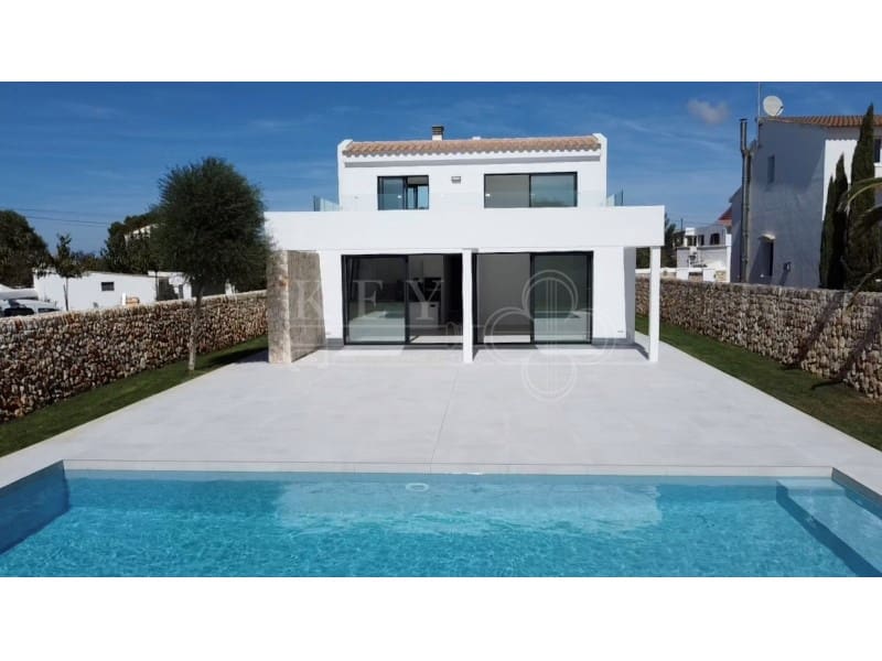 3 soverom Villa til salgs i Cala Blanca med svømmebasseng - € 1 295 000 (Ref: 10161219)