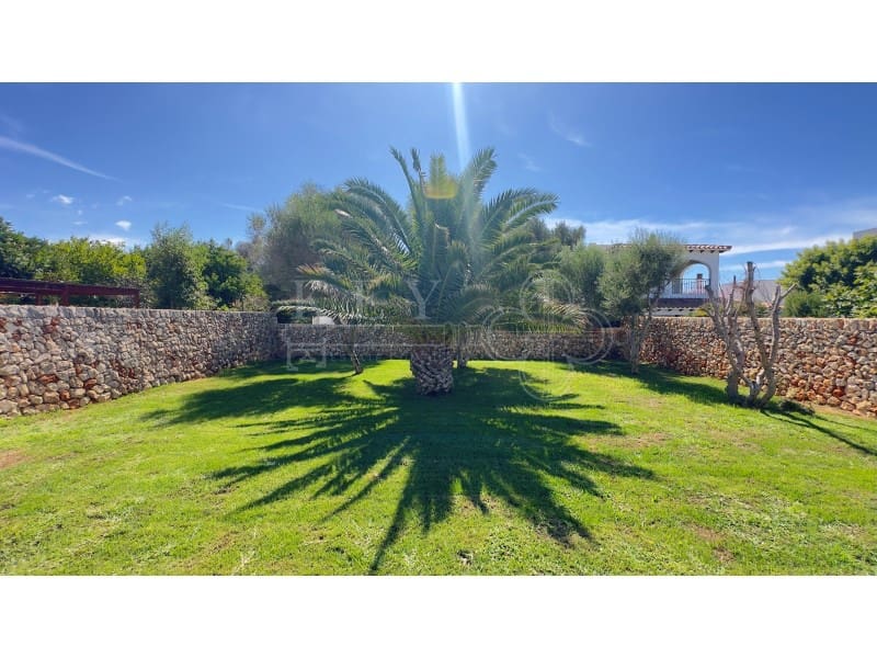 3 soverom Villa til salgs i Cala Blanca med svømmebasseng - € 1 295 000 (Ref: 10161219)