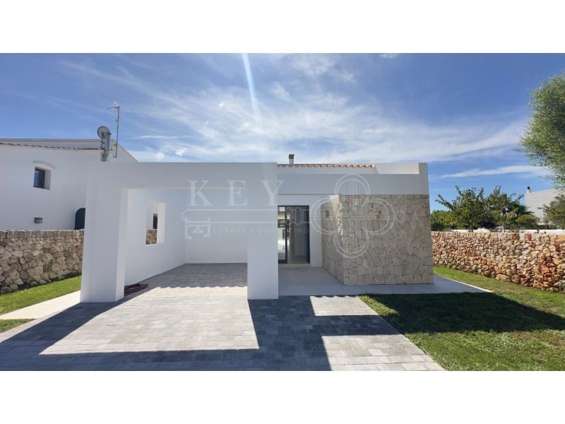 3 soverom Villa til salgs i Cala Blanca med svømmebasseng - € 1 295 000 (Ref: 10161219)