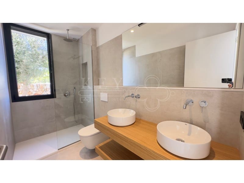 3 soverom Villa til salgs i Cala Blanca med svømmebasseng - € 1 295 000 (Ref: 10161219)
