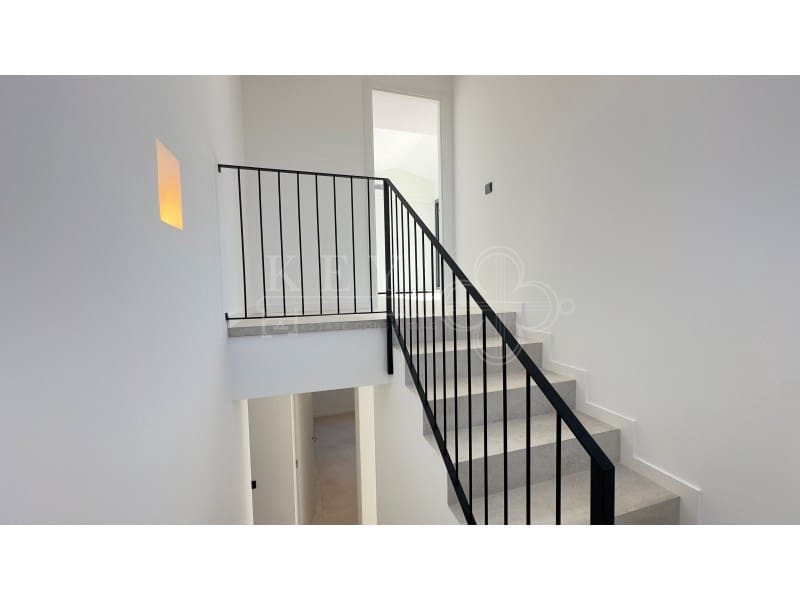 3 soverom Villa til salgs i Cala Blanca med svømmebasseng - € 1 295 000 (Ref: 10161219)
