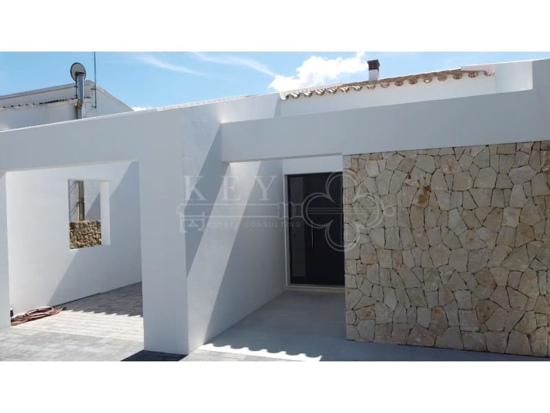 3 soverom Villa til salgs i Cala Blanca med svømmebasseng - € 1 295 000 (Ref: 10161219)