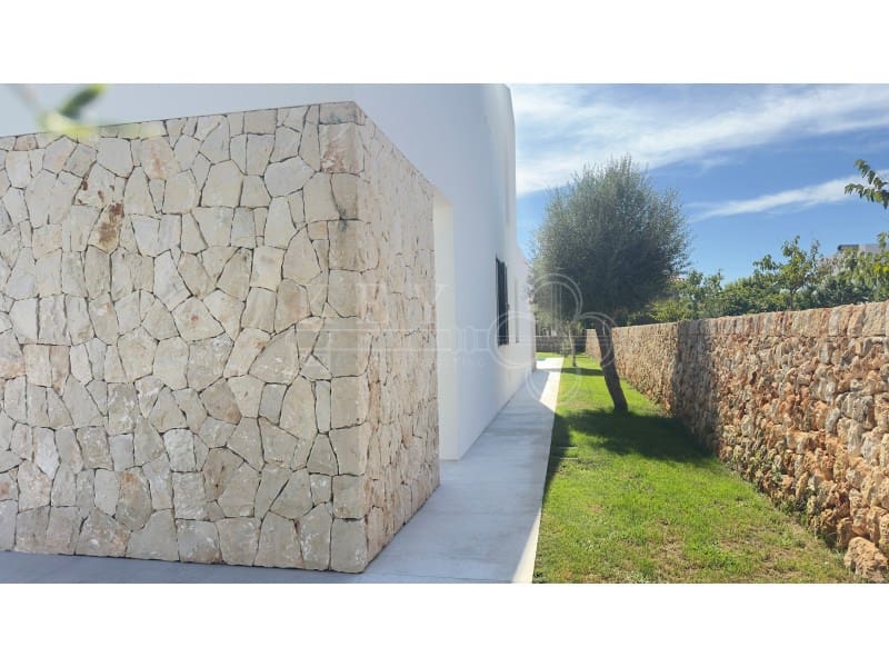 3 soverom Villa til salgs i Cala Blanca med svømmebasseng - € 1 295 000 (Ref: 10161219)