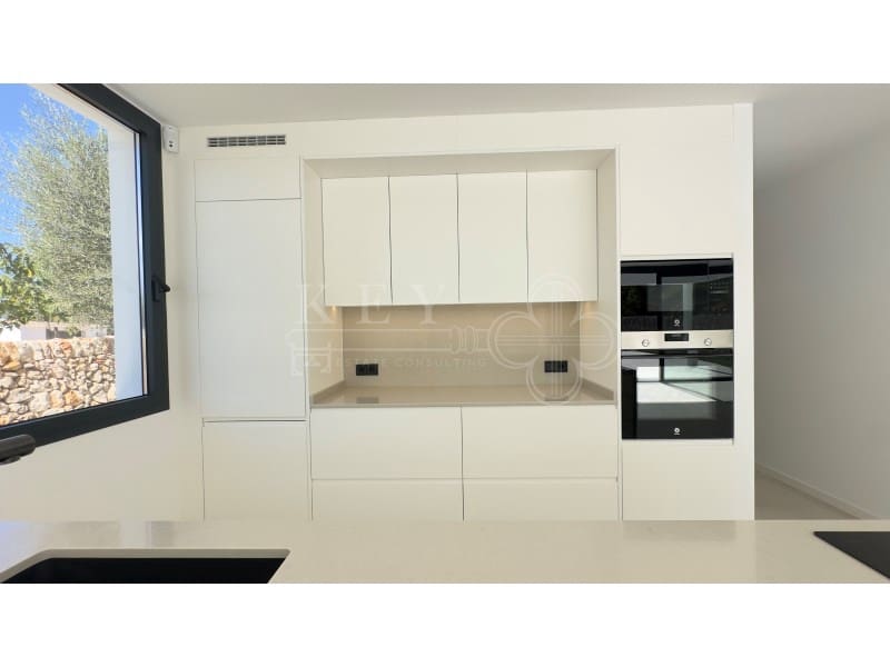3 soverom Villa til salgs i Cala Blanca med svømmebasseng - € 1 295 000 (Ref: 10161219)
