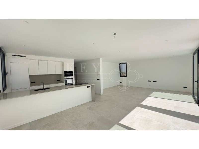 3 soverom Villa til salgs i Cala Blanca med svømmebasseng - € 1 295 000 (Ref: 10161219)