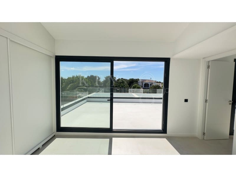 3 soverom Villa til salgs i Cala Blanca med svømmebasseng - € 1 295 000 (Ref: 10161219)