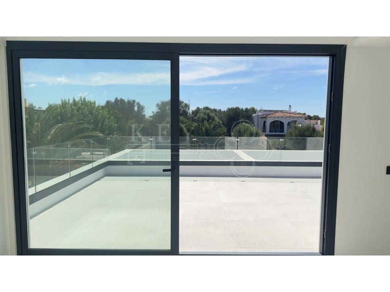 3 soverom Villa til salgs i Cala Blanca med svømmebasseng - € 1 295 000 (Ref: 10161219)