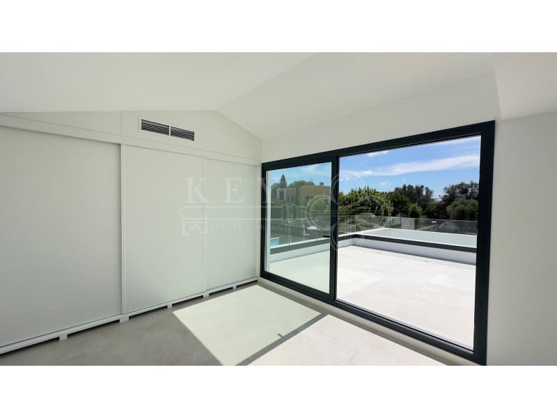 3 soverom Villa til salgs i Cala Blanca med svømmebasseng - € 1 295 000 (Ref: 10161219)
