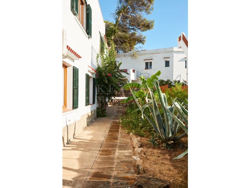 4 Zimmer Villa zu verkaufen in Cala Blanca mit Pool Garage - 849.000 € (Ref: 10161220)