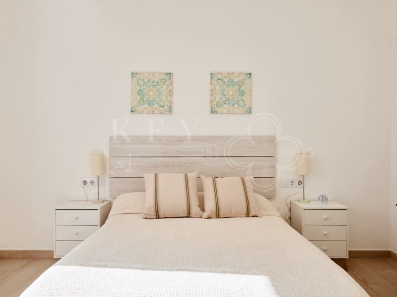 4 Zimmer Villa zu verkaufen in Cala Blanca mit Pool Garage - 849.000 € (Ref: 10161220)