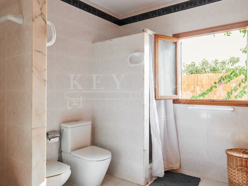 4 Zimmer Villa zu verkaufen in Cala Blanca mit Pool Garage - 849.000 € (Ref: 10161220)