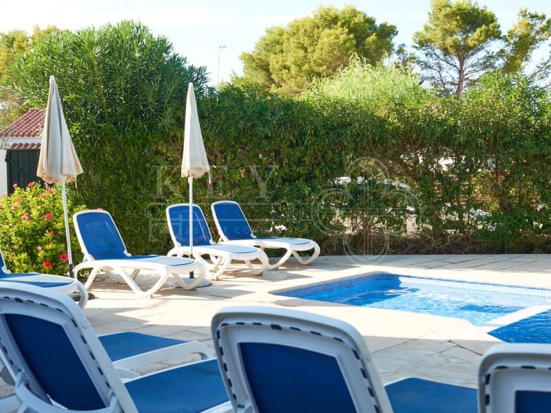4 Zimmer Villa zu verkaufen in Cala Blanca mit Pool Garage - 849.000 € (Ref: 10161220)