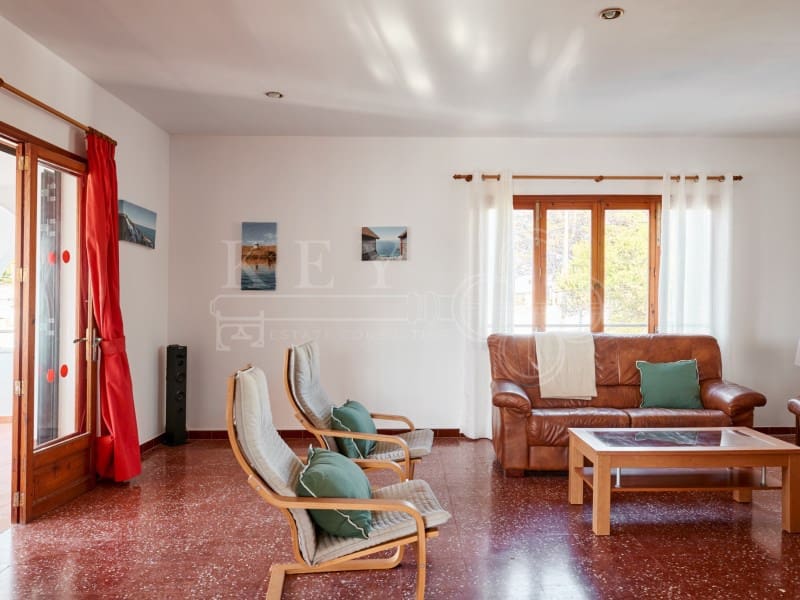 4 Zimmer Villa zu verkaufen in Cala Blanca mit Pool Garage - 849.000 € (Ref: 10161220)