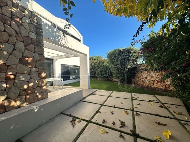 Chalet de 3 habitaciones en Cala Blanca, Ciutadella de Menorca en venta con piscina garaje - 890.000 € (Ref: 10161221)