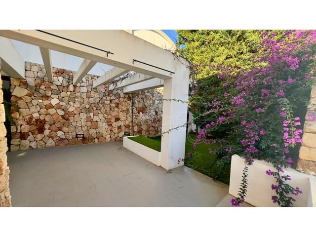 Chalet de 3 habitaciones en Cala Blanca, Ciutadella de Menorca en venta con piscina garaje - 890.000 € (Ref: 10161221)