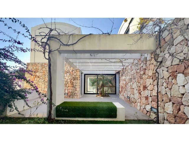Chalet de 3 habitaciones en Cala Blanca, Ciutadella de Menorca en venta con piscina garaje - 890.000 € (Ref: 10161221)