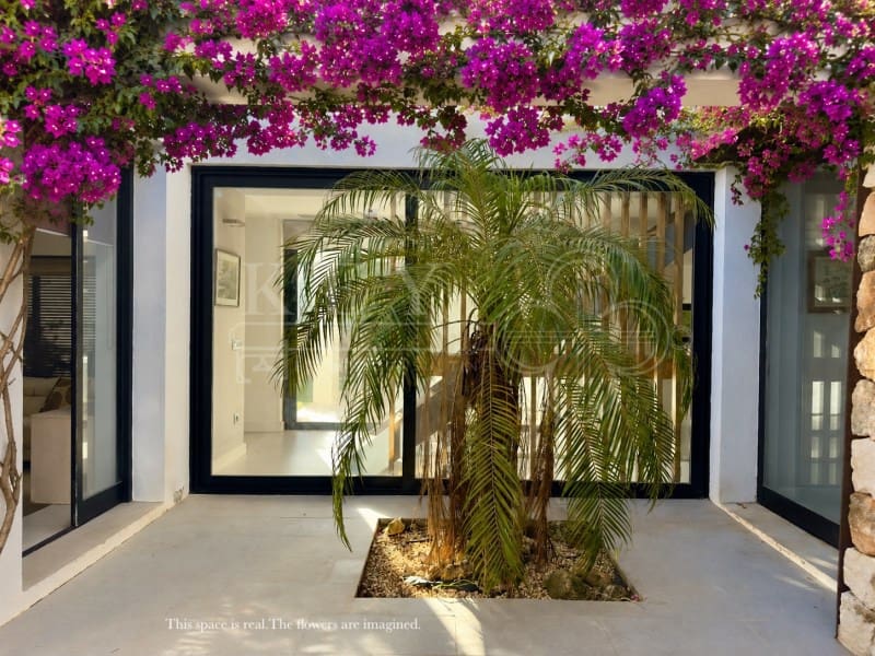 3 Zimmer Villa zu verkaufen in Cala Blanca mit Pool Garage - 890.000 € (Ref: 10161221)