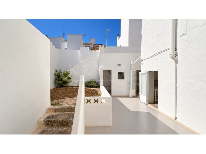 5 soveværelse Byhus til salg i Ciutadella de Menorca - € 590.000 (Ref: 10162888)
