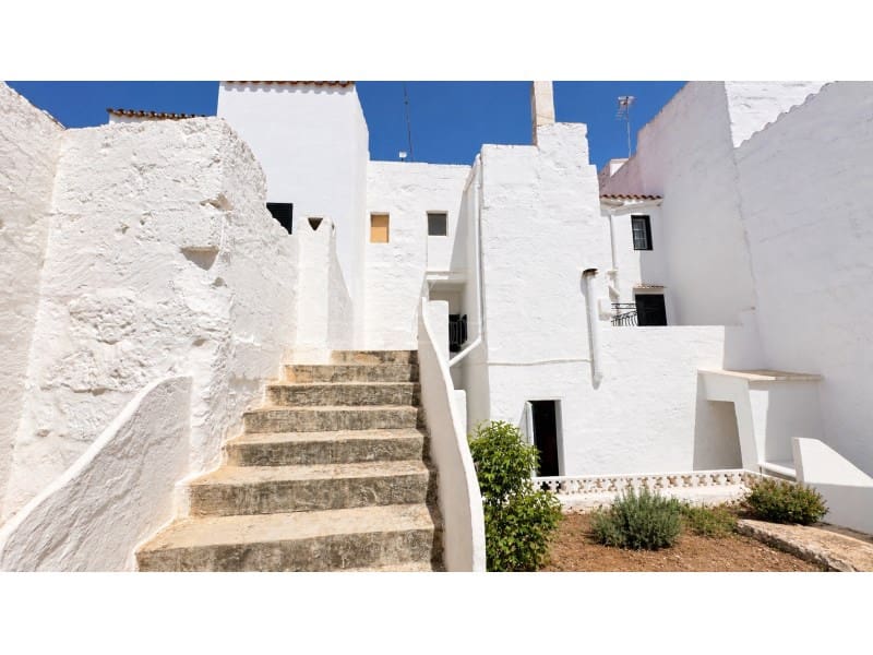 5 soveværelse Byhus til salg i Ciutadella de Menorca - € 590.000 (Ref: 10162888)