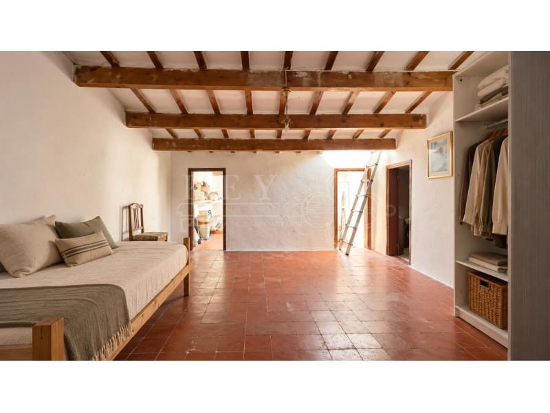 5 soveværelse Byhus til salg i Ciutadella de Menorca - € 590.000 (Ref: 10162888)