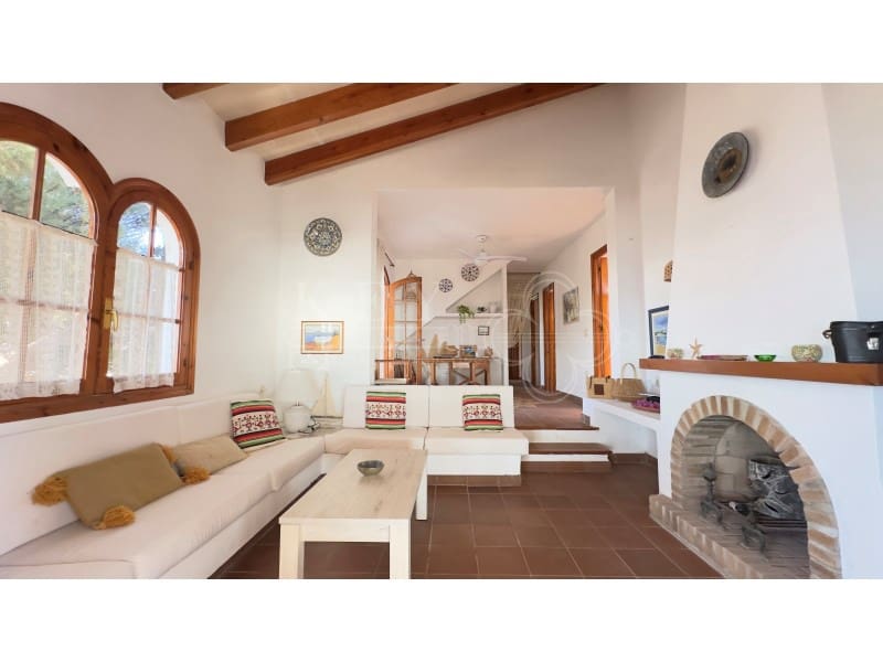 3 bedroom Villa for sale in Cap d'Artruix with pool - € 850,000 (Ref: 10166609)
