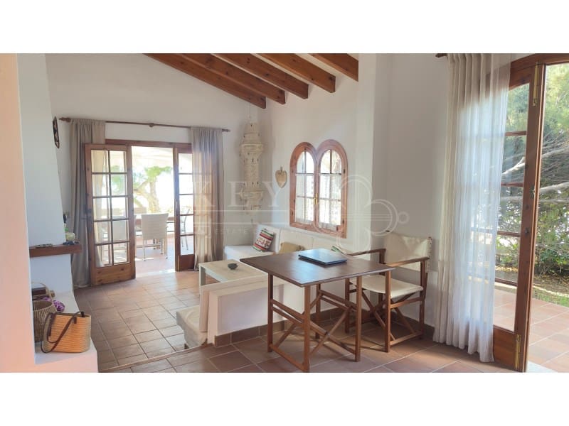 3 bedroom Villa for sale in Cap d'Artruix with pool - € 850,000 (Ref: 10166609)