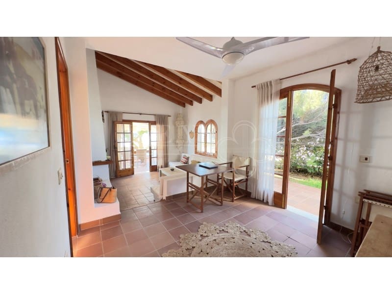 3 bedroom Villa for sale in Cap d'Artruix with pool - € 850,000 (Ref: 10166609)