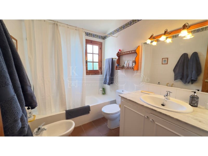 3 bedroom Villa for sale in Cap d'Artruix with pool - € 850,000 (Ref: 10166609)