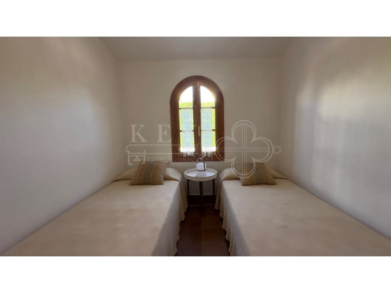 3 bedroom Villa for sale in Cap d'Artruix with pool - € 850,000 (Ref: 10166609)