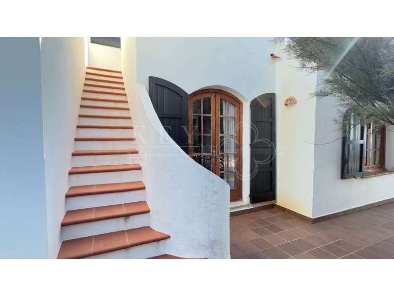 3 bedroom Villa for sale in Cap d'Artruix with pool - € 850,000 (Ref: 10166609)