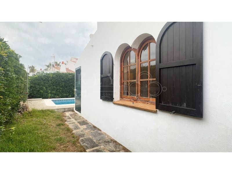 3 bedroom Villa for sale in Cap d'Artruix with pool - € 850,000 (Ref: 10166609)