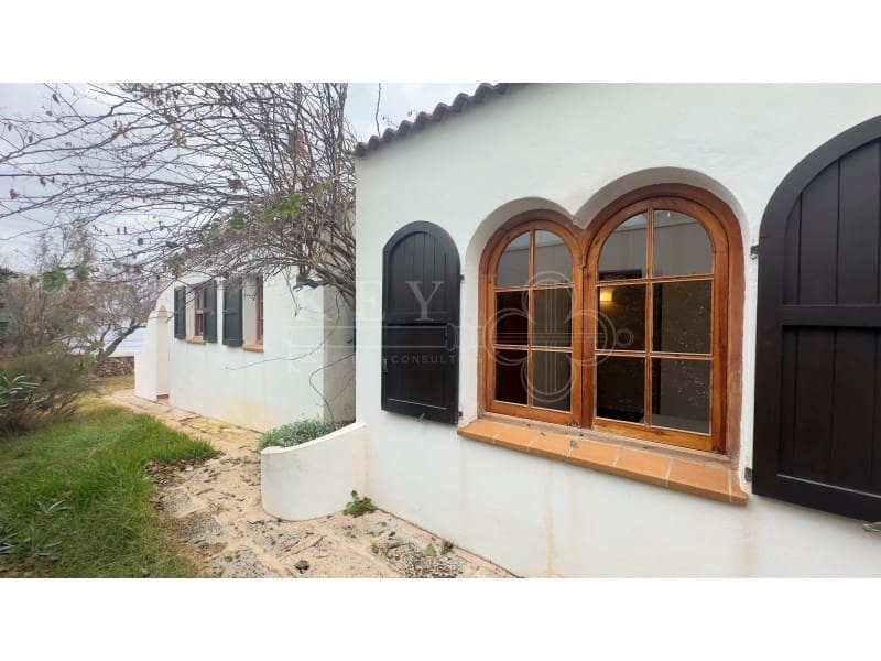 3 bedroom Villa for sale in Cap d'Artruix with pool - € 850,000 (Ref: 10166609)